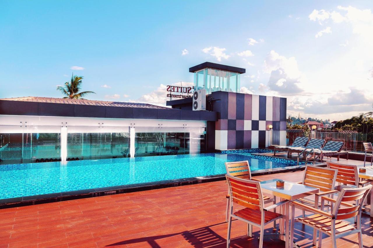 Clover Suites Royal Lake Γιανγκόν Εξωτερικό φωτογραφία