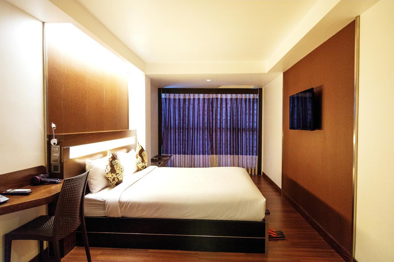 Clover Suites Royal Lake Γιανγκόν Εξωτερικό φωτογραφία