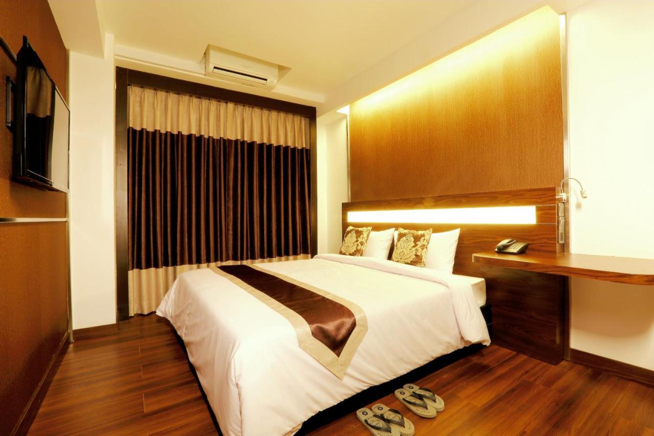 Clover Suites Royal Lake Γιανγκόν Εξωτερικό φωτογραφία