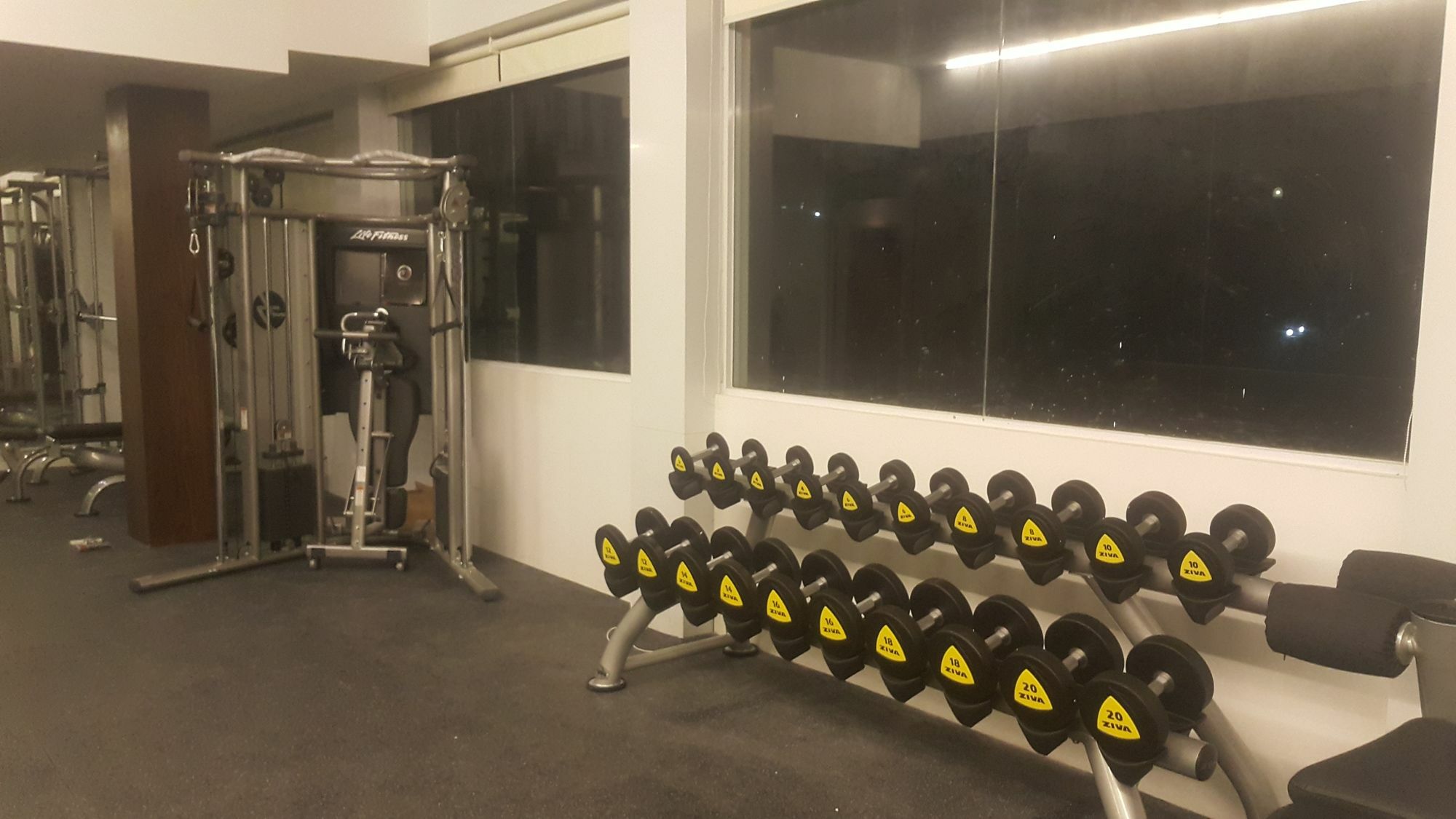 Clover Suites Royal Lake Γιανγκόν Εξωτερικό φωτογραφία